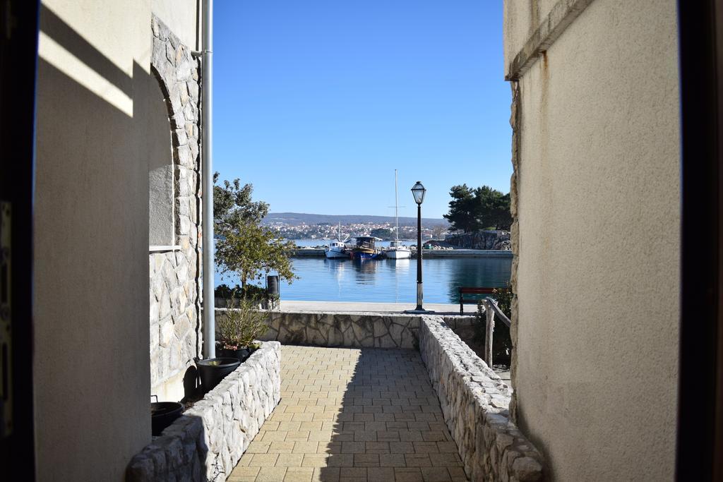 Apartments Blue Dream Malinska Exterior photo