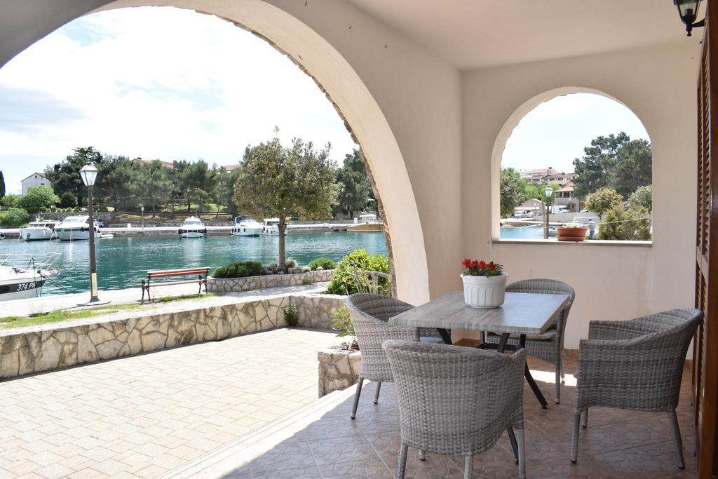 Apartments Blue Dream Malinska Exterior photo